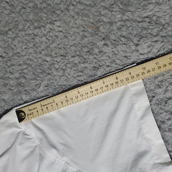 Amazon Essentials UPF30 Quick Dry Short Sleeve Button Down Shirt - Picture 8 of 11